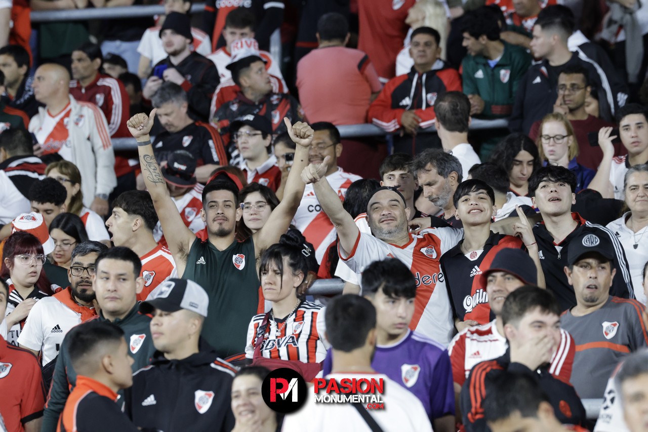 ¡Buscate en el empate de River ante Vélez en el estadio Monumental!
