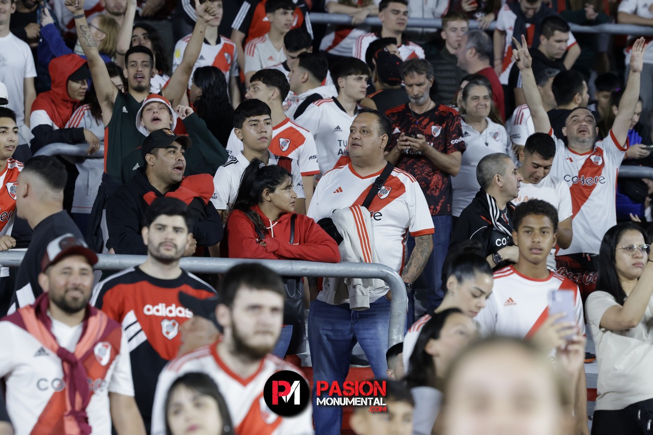 ¡Buscate en el empate de River ante Vélez en el estadio Monumental!