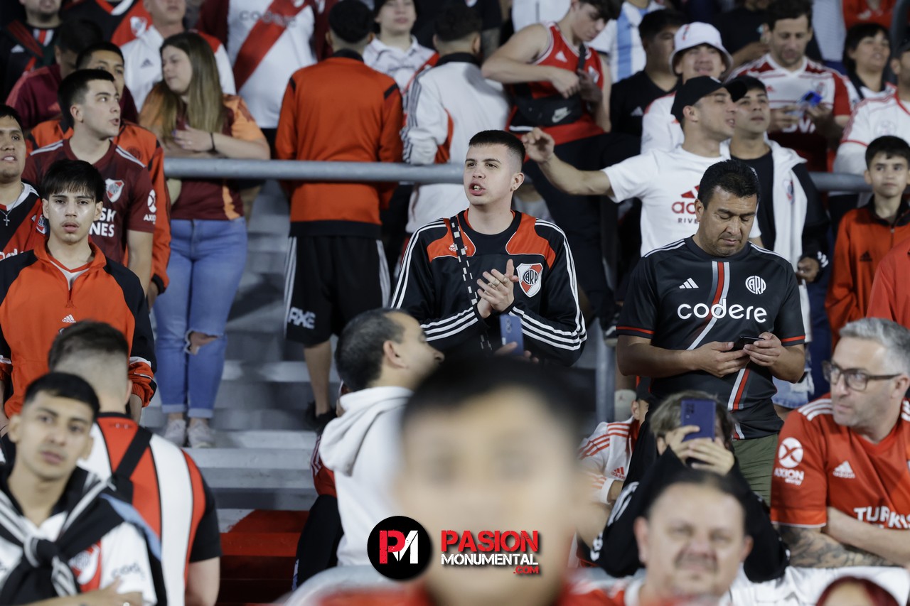 ¡Buscate en el empate de River ante Vélez en el estadio Monumental!