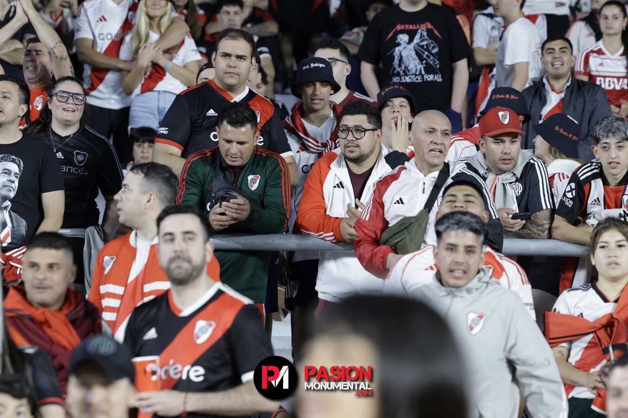 ¡Buscate en el empate de River ante Vélez en el estadio Monumental!