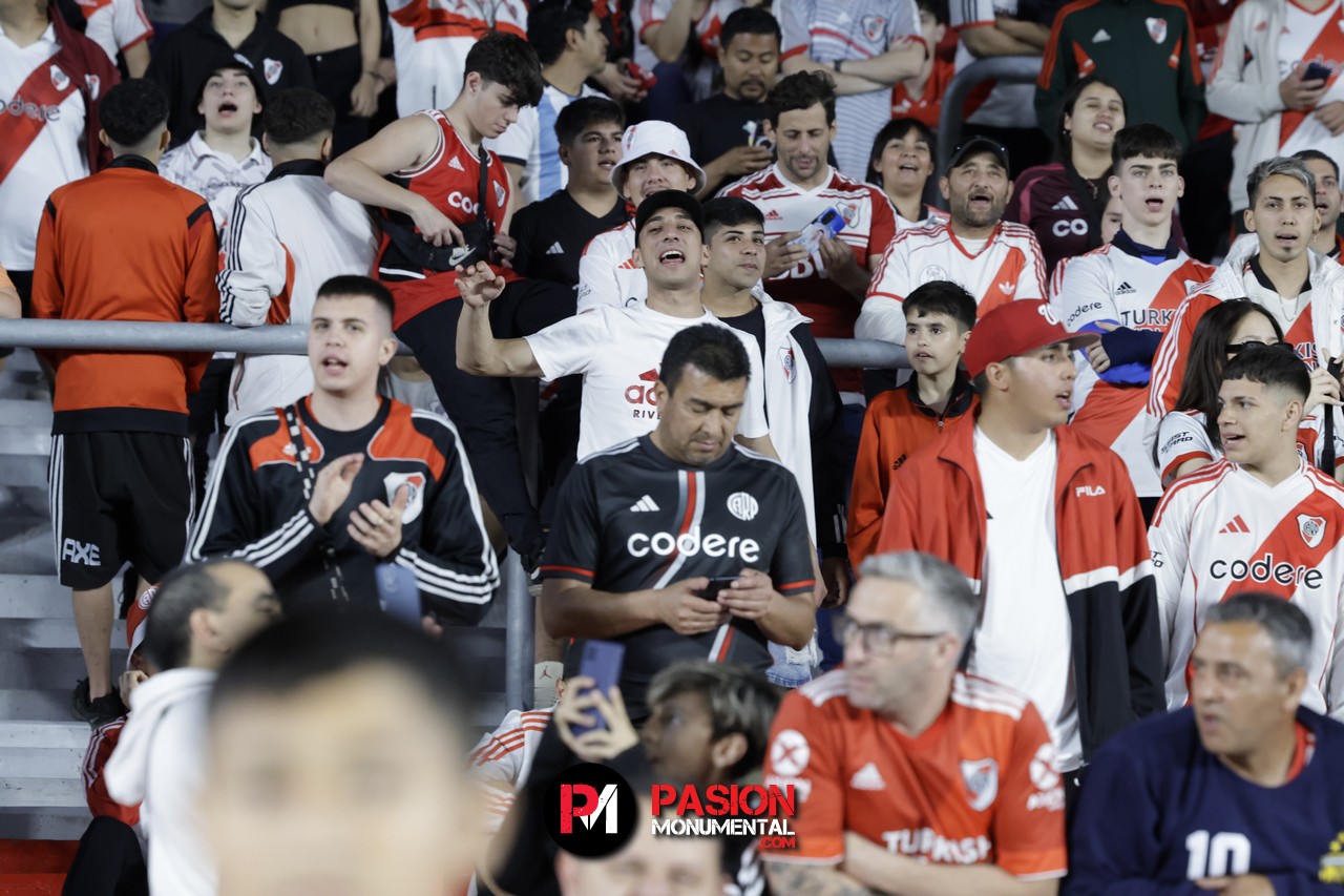 ¡Buscate en el empate de River ante Vélez en el estadio Monumental!