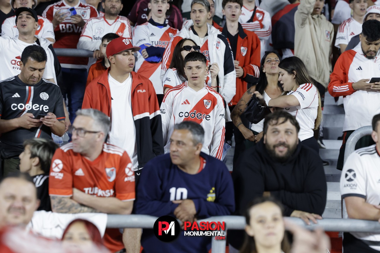 ¡Buscate en el empate de River ante Vélez en el estadio Monumental!