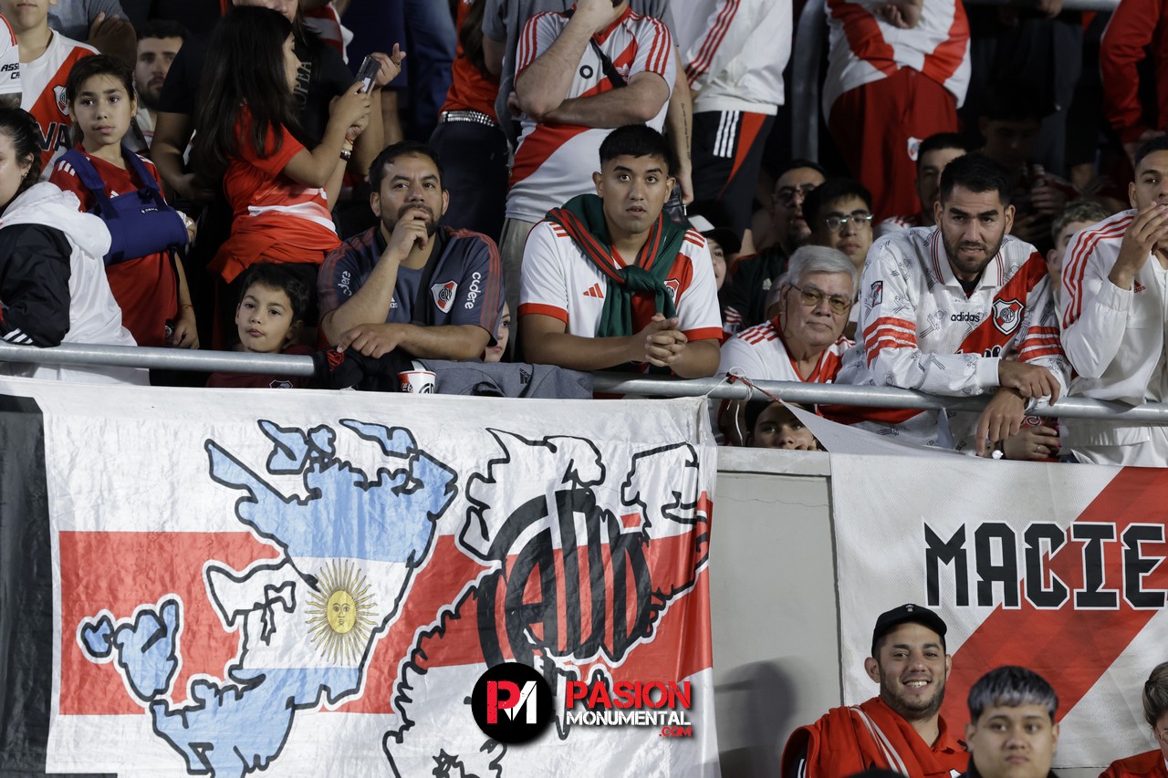¡Buscate en el empate de River ante Vélez en el estadio Monumental!