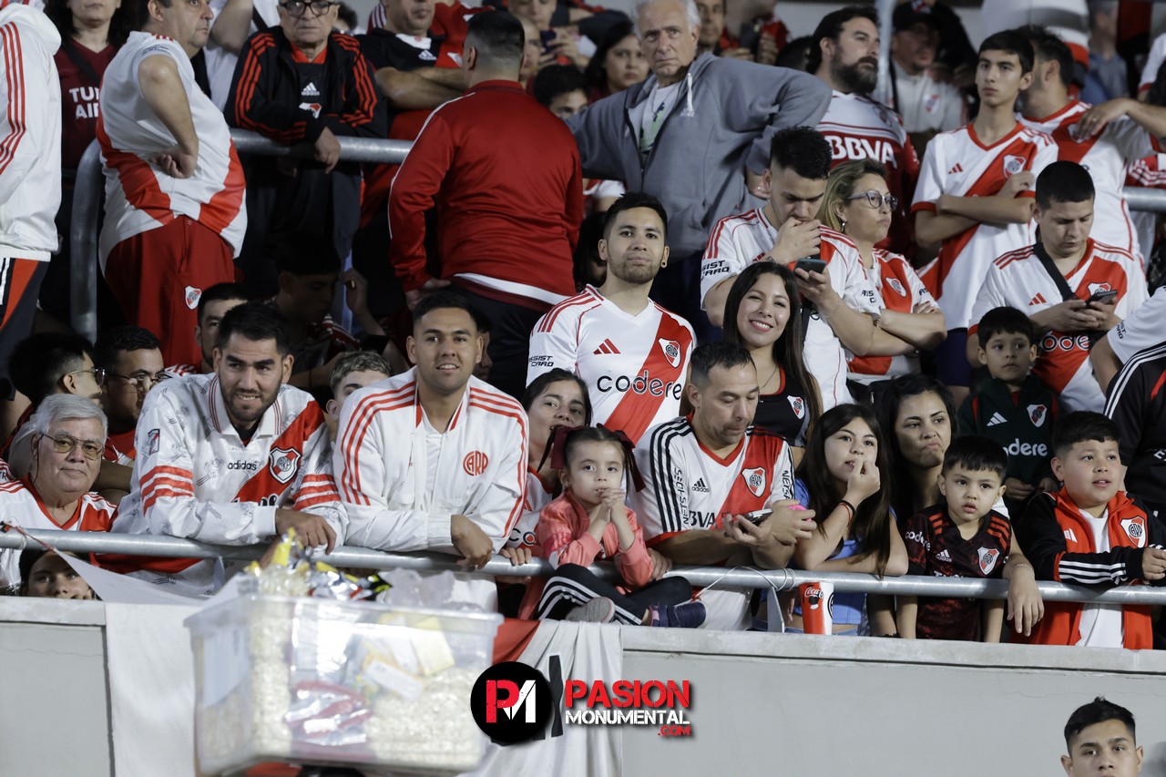 ¡Buscate en el empate de River ante Vélez en el estadio Monumental!