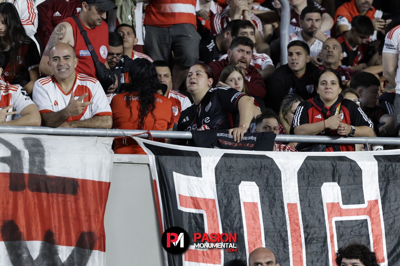 ¡Buscate en el empate de River ante Vélez en el estadio Monumental!