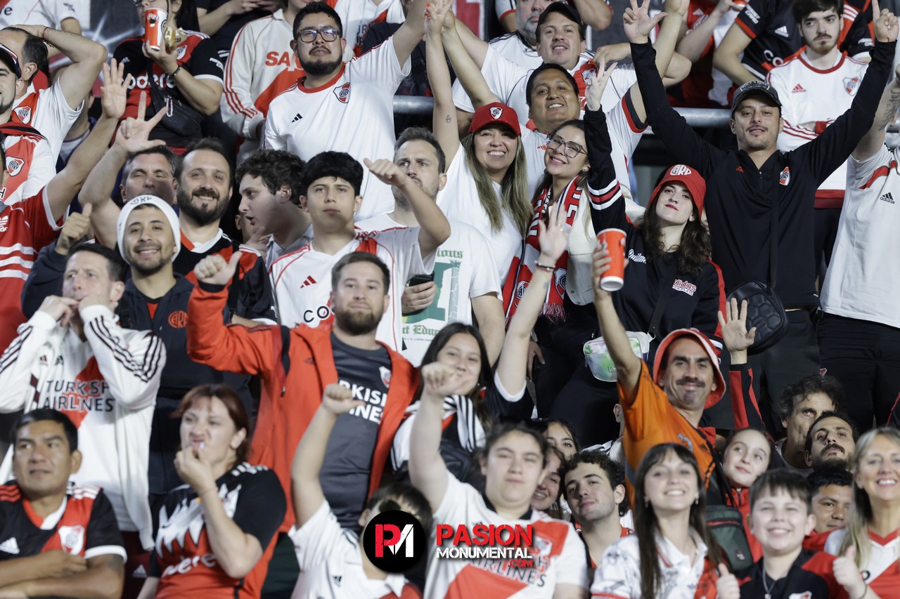 ¡Buscate en el empate de River ante Vélez en el estadio Monumental!