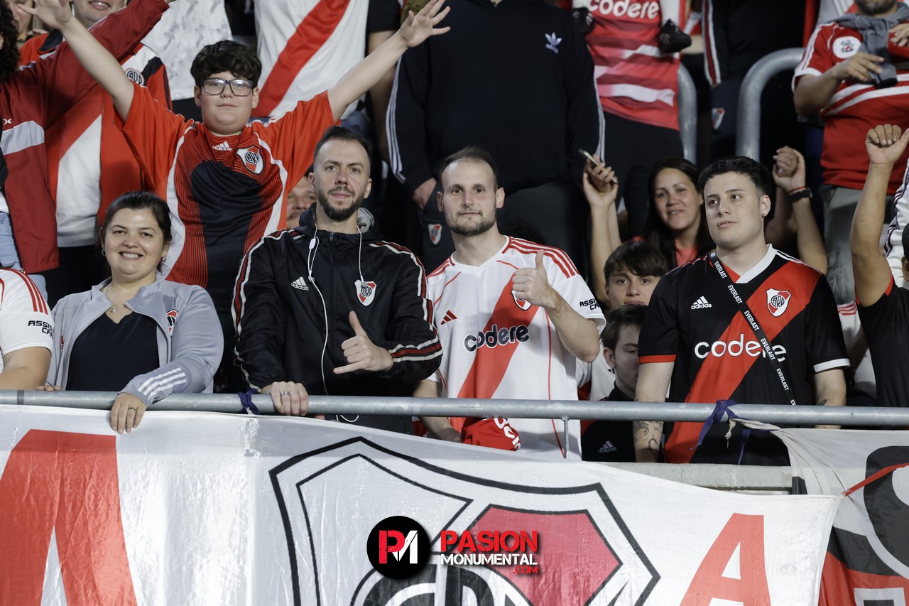¡Buscate en el empate de River ante Vélez en el estadio Monumental!