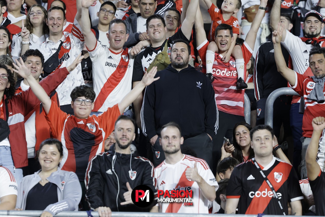 ¡Buscate en el empate de River ante Vélez en el estadio Monumental!