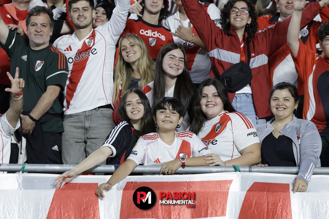¡Buscate en el empate de River ante Vélez en el estadio Monumental!