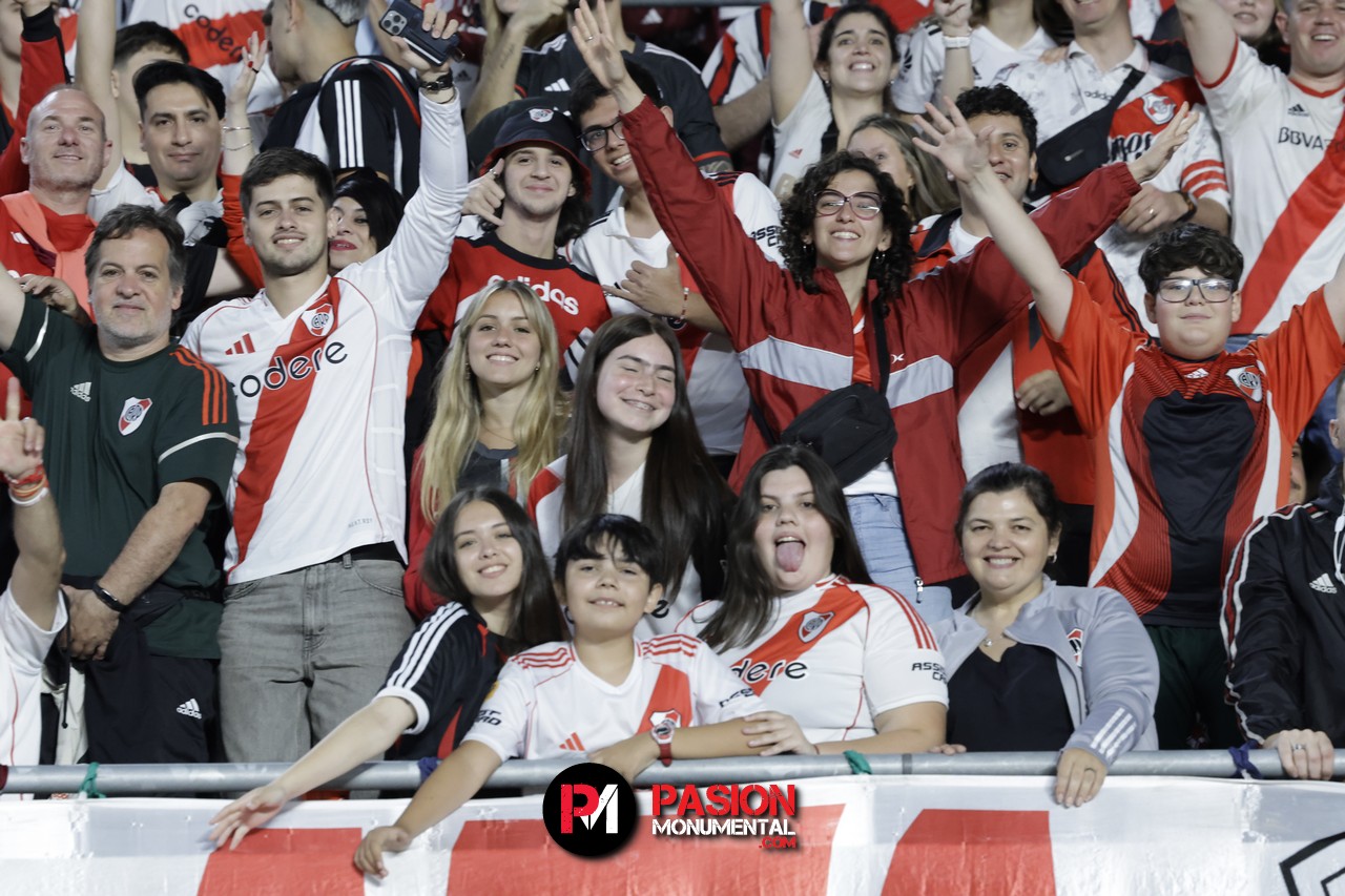 ¡Buscate en el empate de River ante Vélez en el estadio Monumental!