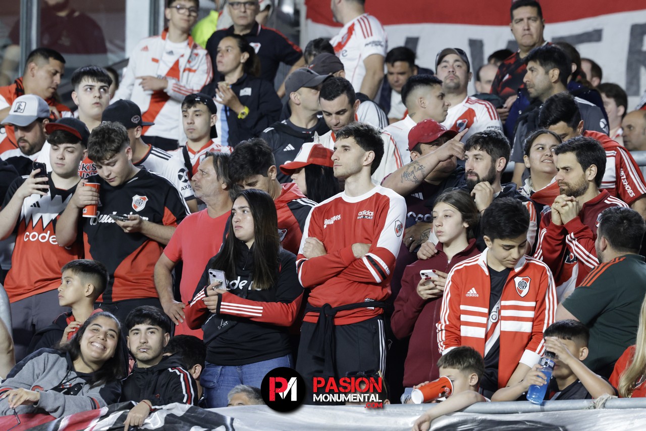 ¡Buscate en el empate de River ante Vélez en el estadio Monumental!