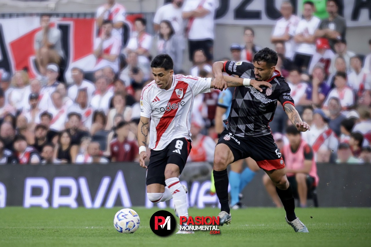 River ganó, gustó y goleó ante Barracas Central y se ilusiona con el campeonato local
