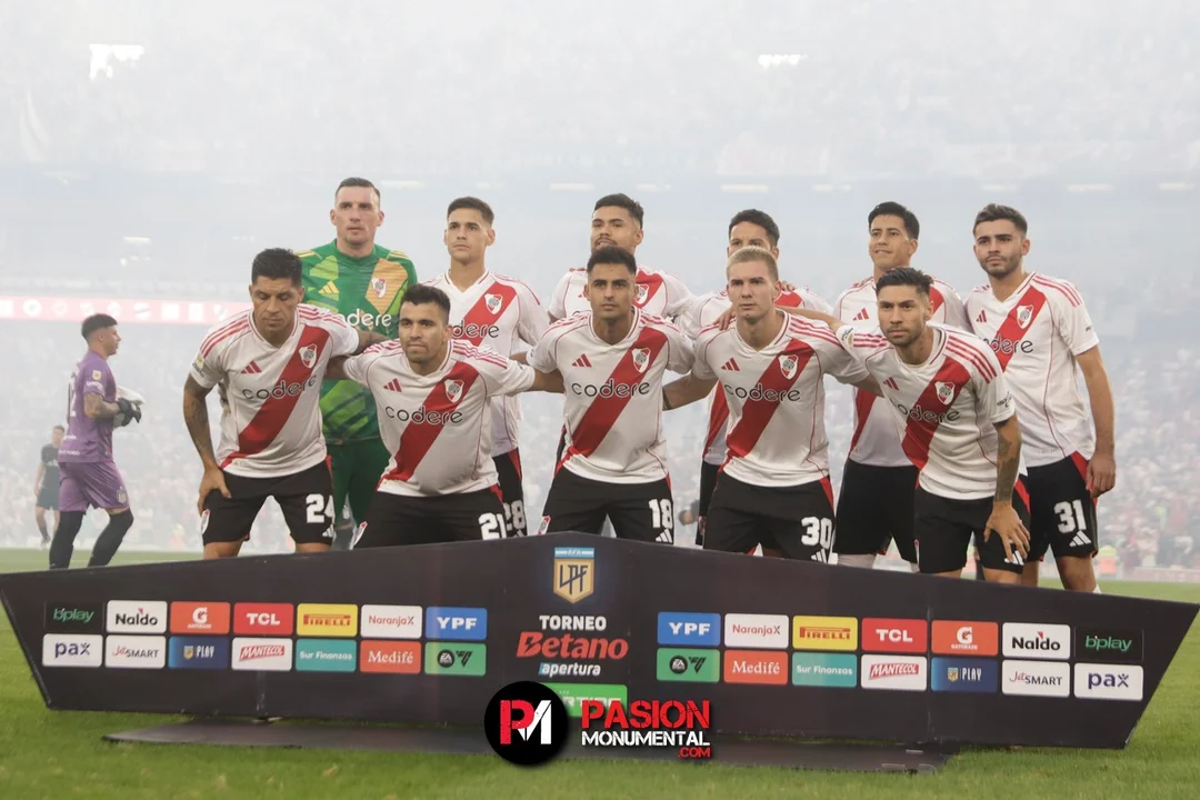 Las fotos del partido ante Estudiantes en el Monumental